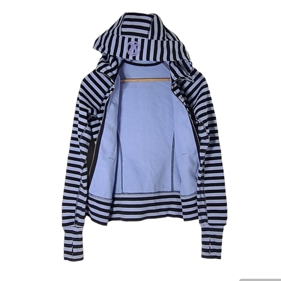 Lululemon Scuba Hoodie *Stretch in Sea Stripe Printed Polar Haze Black Size 2 - Picture 15 of 16